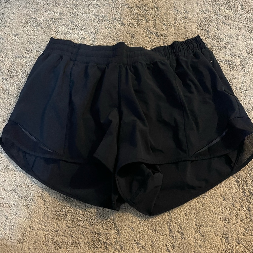 navy lululemon Hotty Hot Shorts size 12 4”